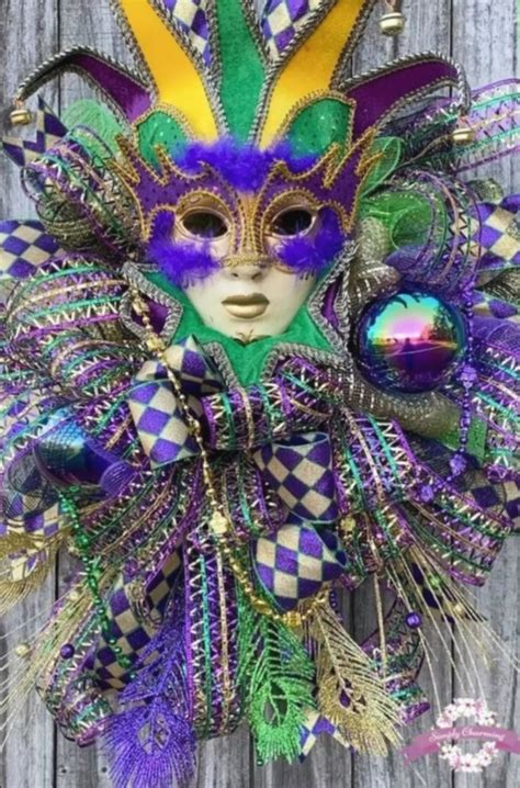 outdoor mardi gras decorations